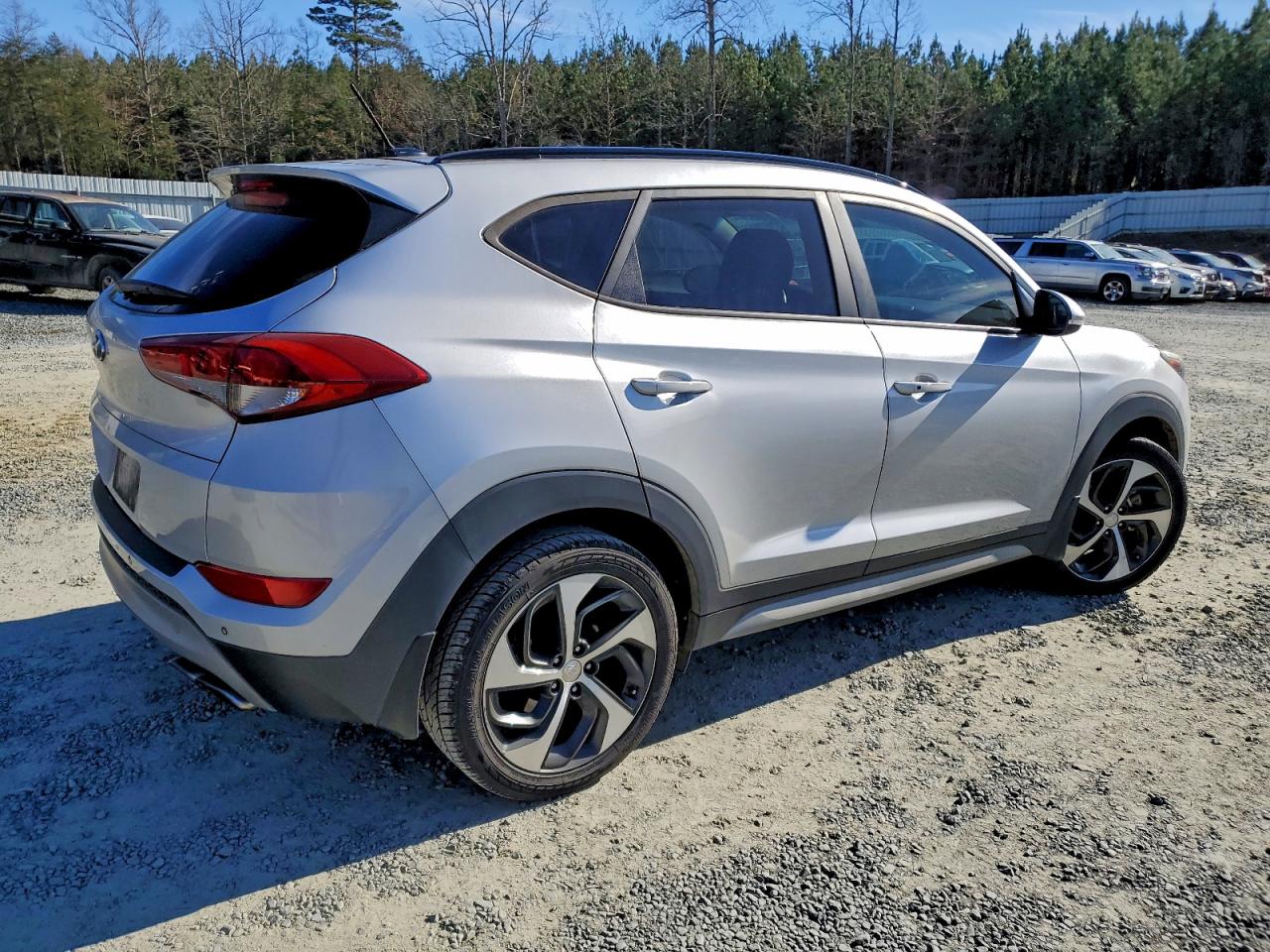 Hyundai TUCSON Limited Image 4
