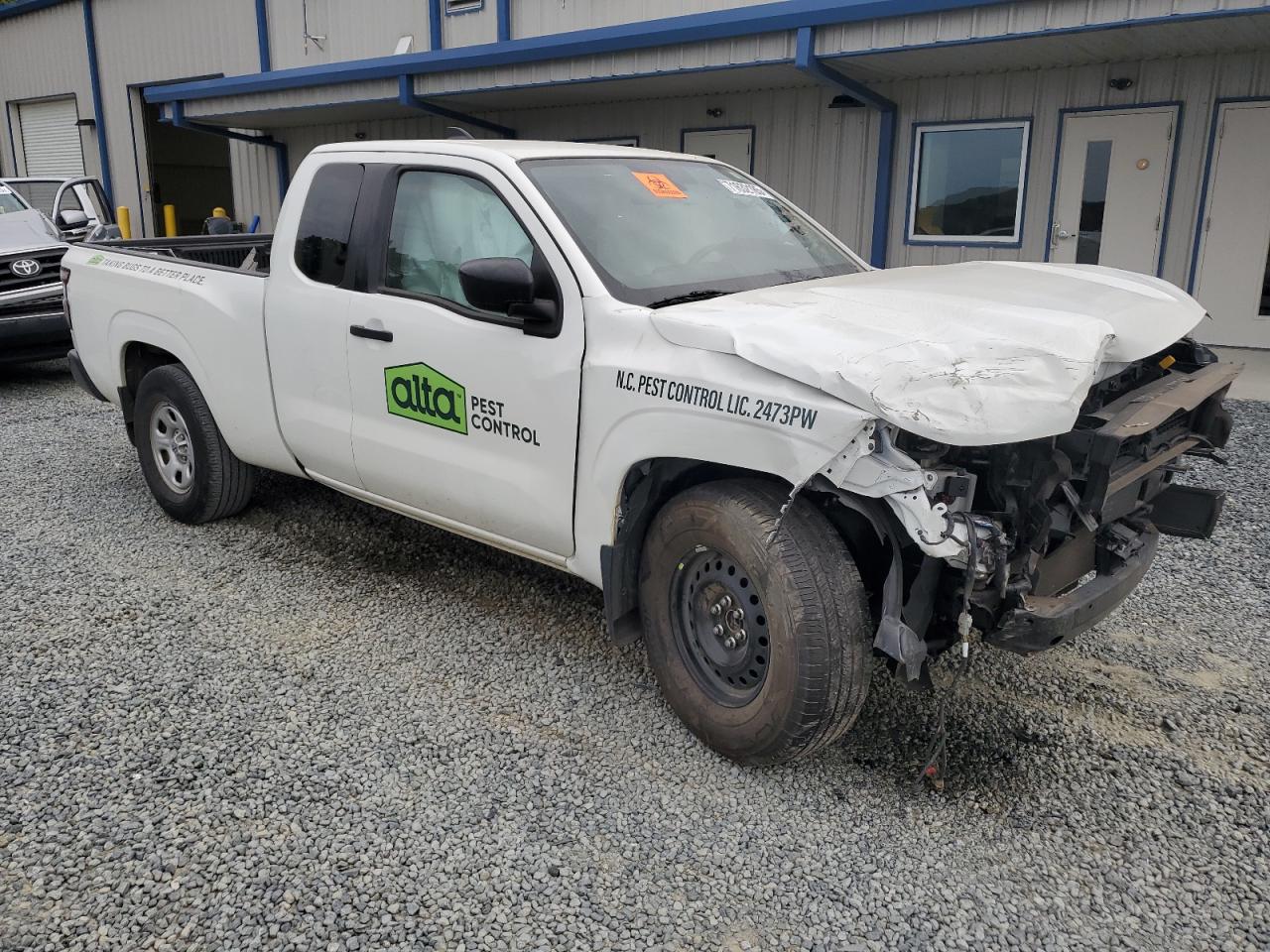 Nissan Frontier S Image 2