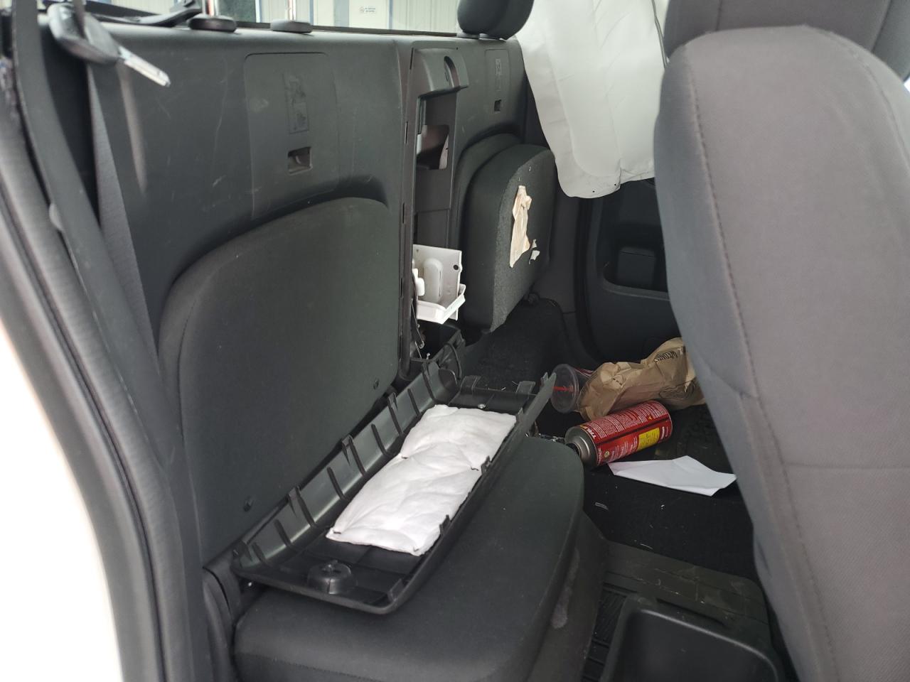 Nissan Frontier S Image 8