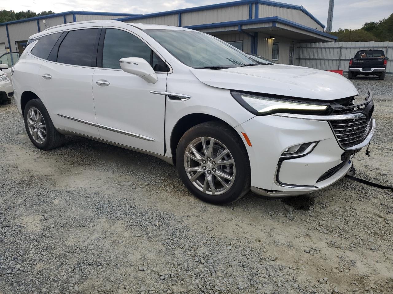 Buick Enclave Essence Image 8