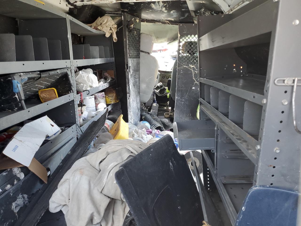 Ford Transit T-250 Image 6