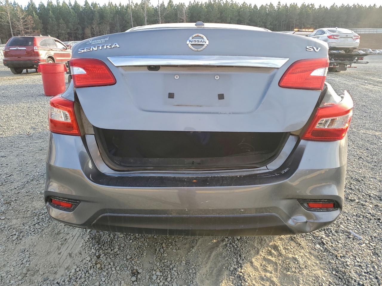 Nissan Sentra S Image 8