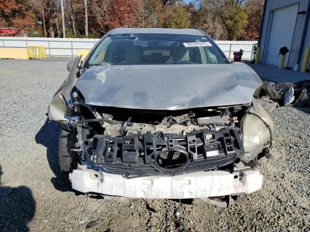 Toyota Prius Image 11