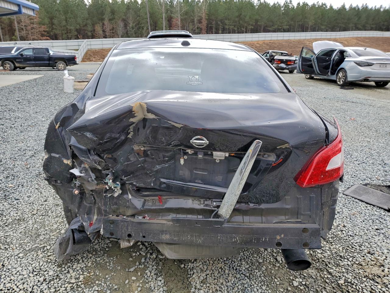 Nissan Maxima S Image 12