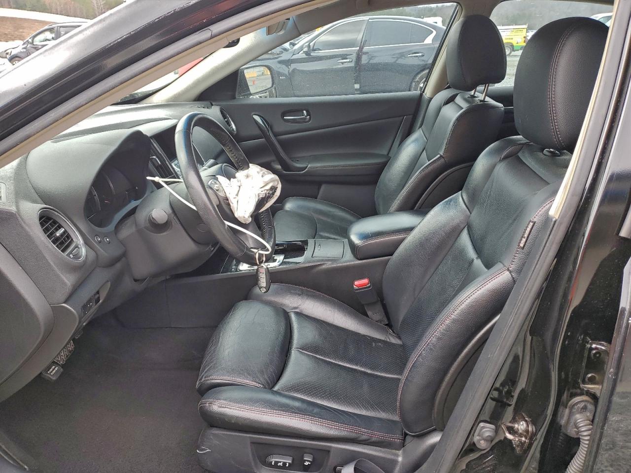 Nissan Maxima S Image 4