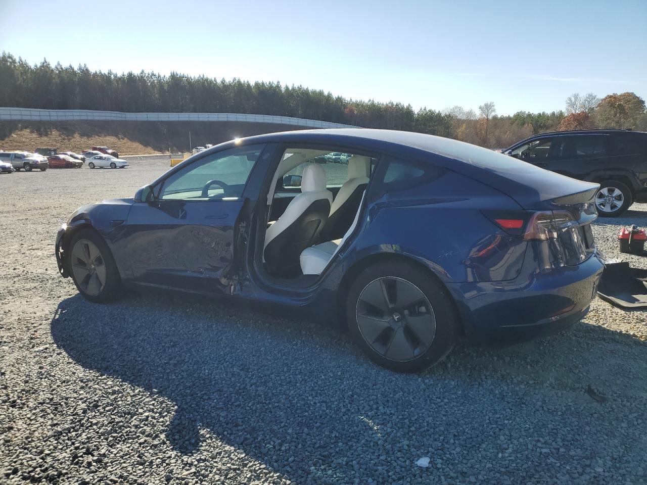 Tesla Model 3 Image 3
