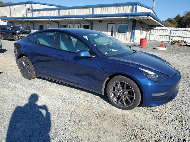 Tesla Model 3 Image 11