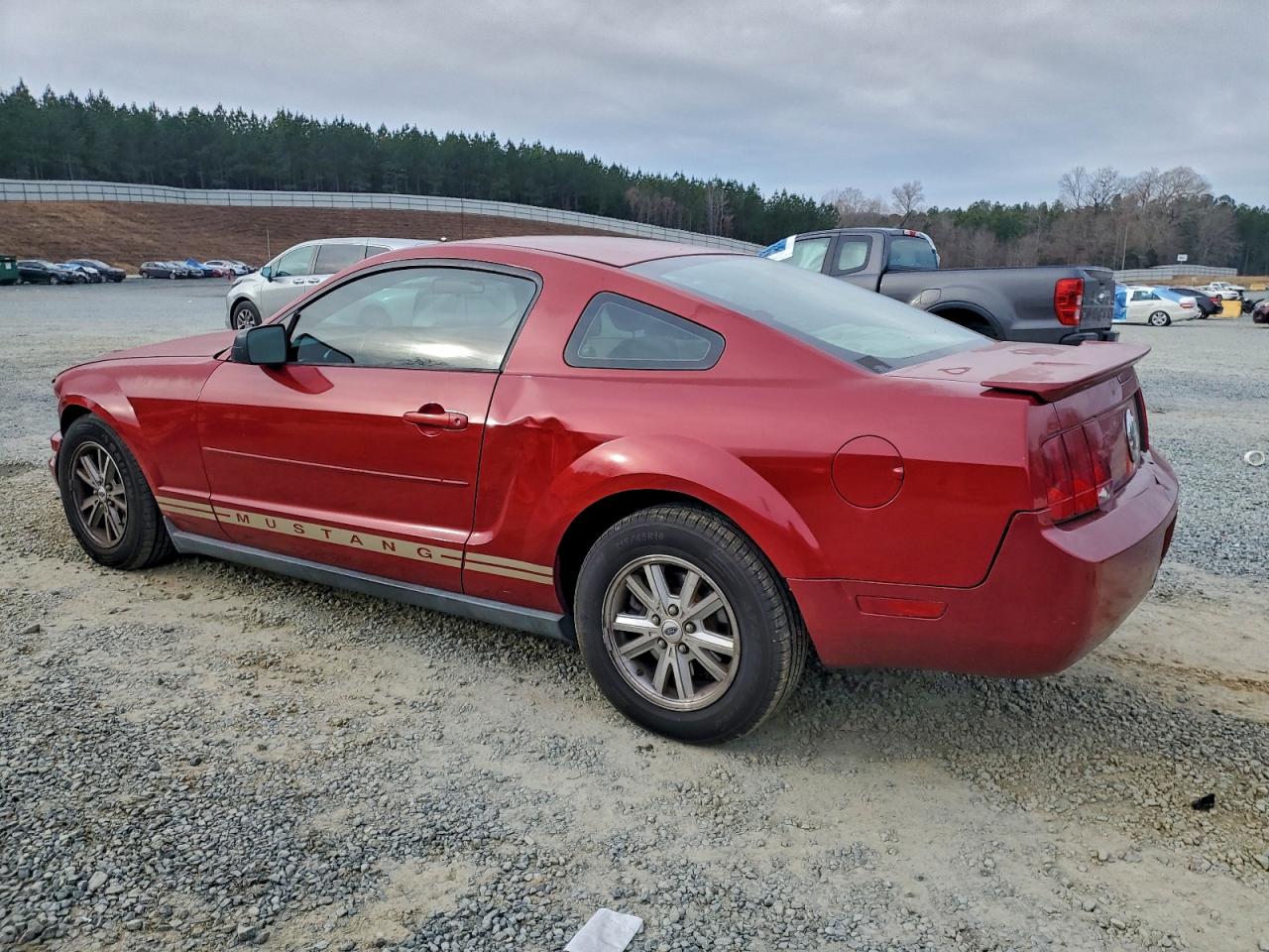 Ford Mustang Image 3