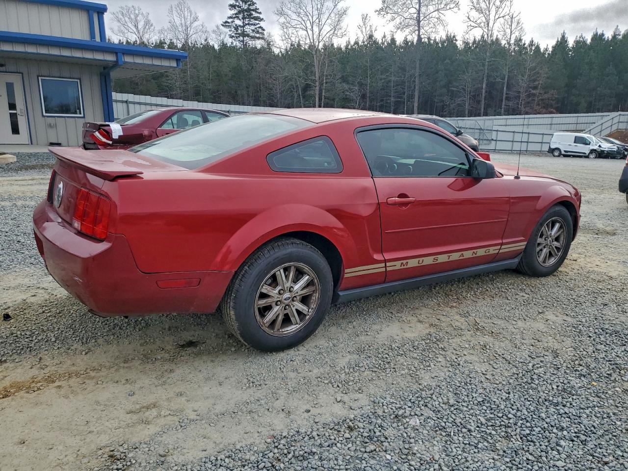 Ford Mustang Image 8