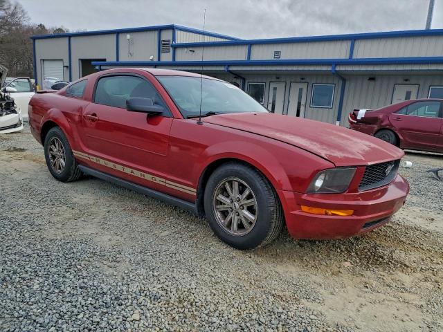 Ford Mustang Image 4