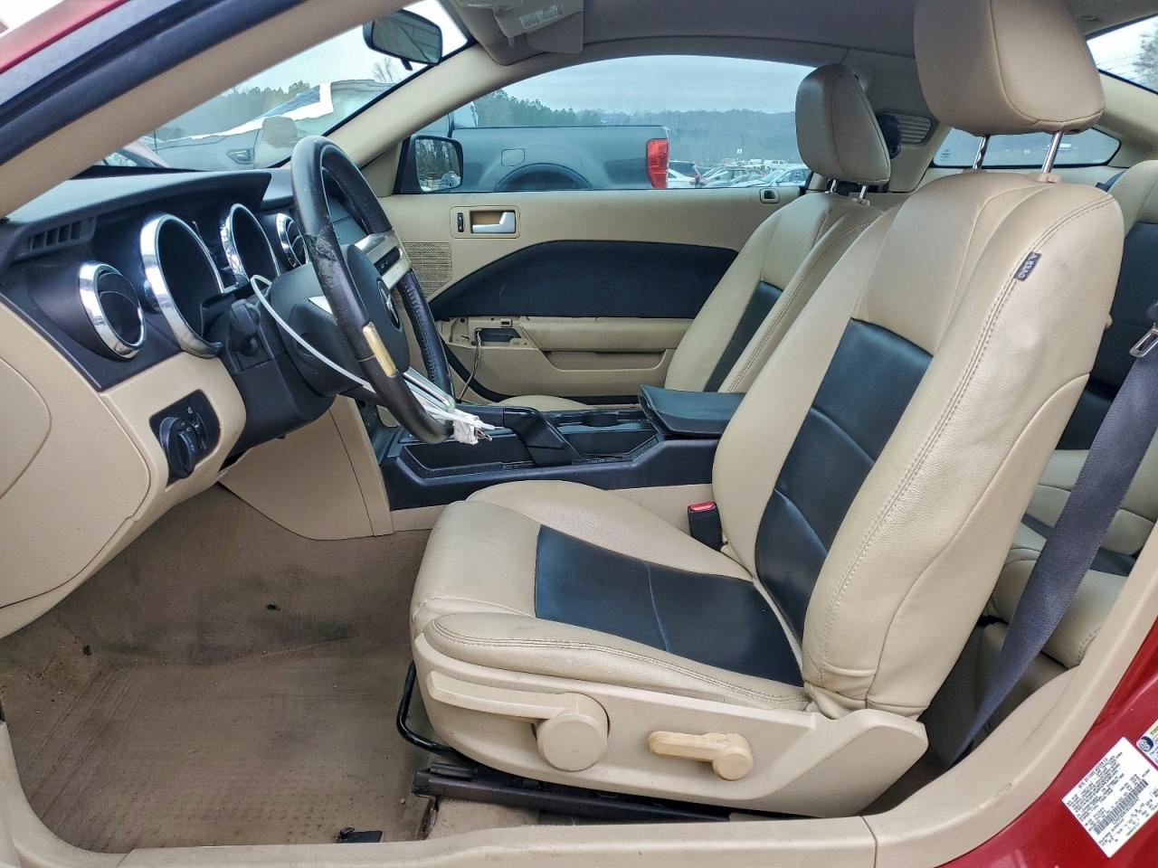 Ford Mustang Image 10