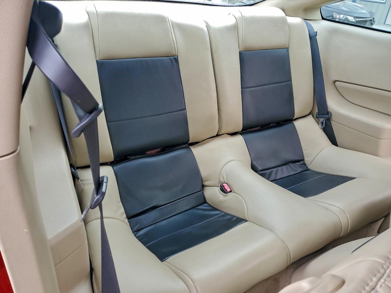 Ford Mustang Image 12