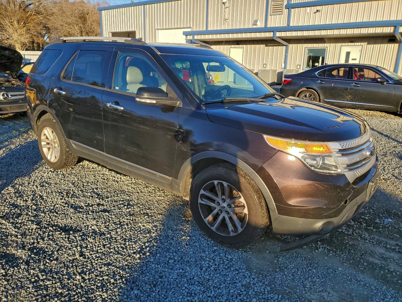 Ford Explorer Xlt Image 3