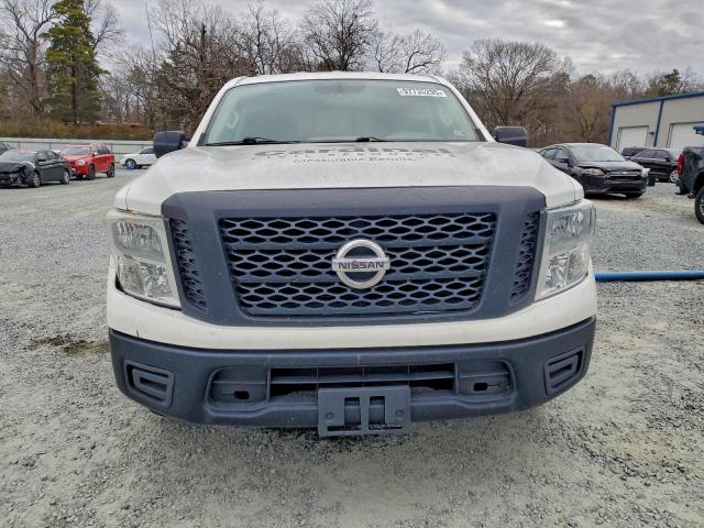 Nissan Titan S Image 12