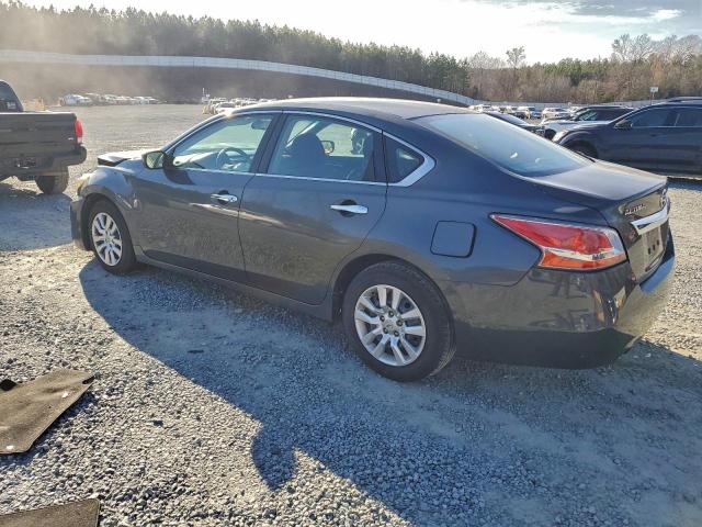 Nissan Altima 2.5 Image 3