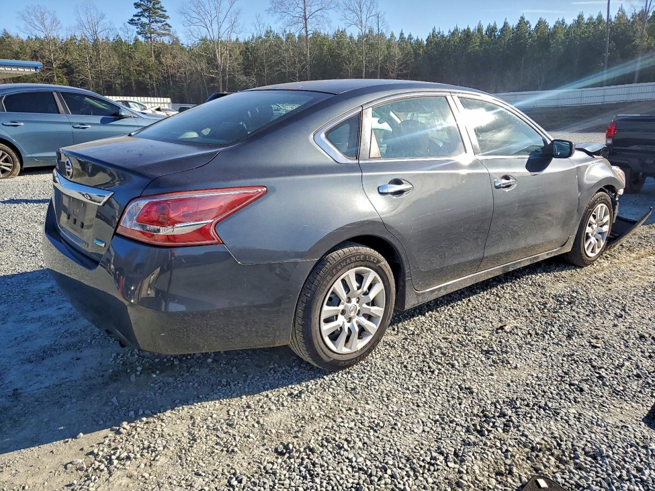 Nissan Altima 2.5 Image 2
