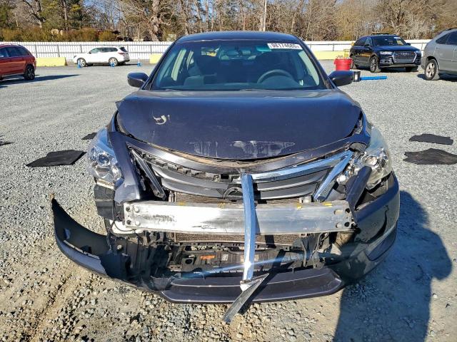 Nissan Altima 2.5 Image 4