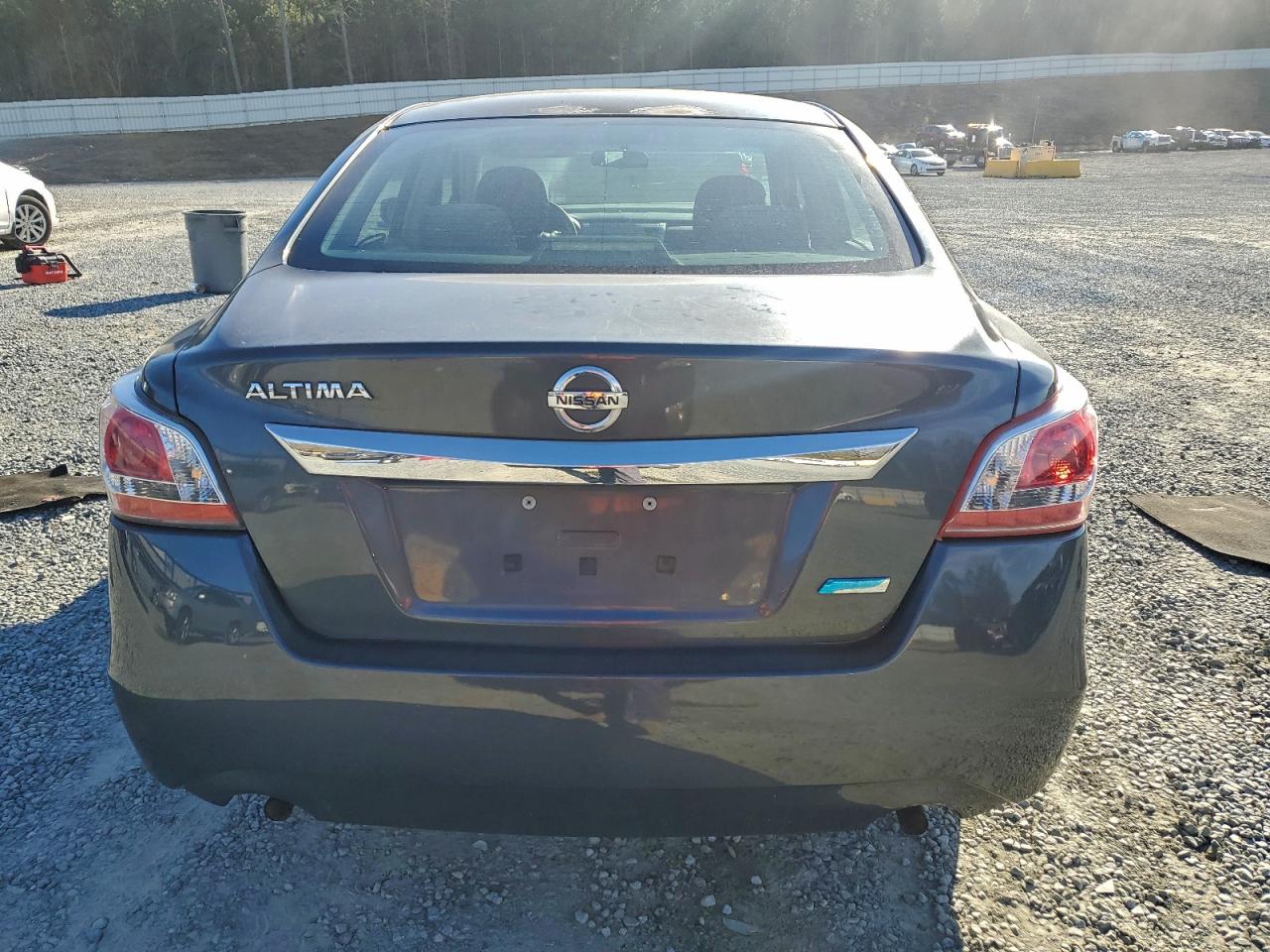 Nissan Altima 2.5 Image 10