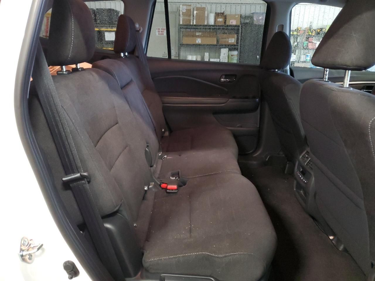 Honda Pilot Ex Image 9