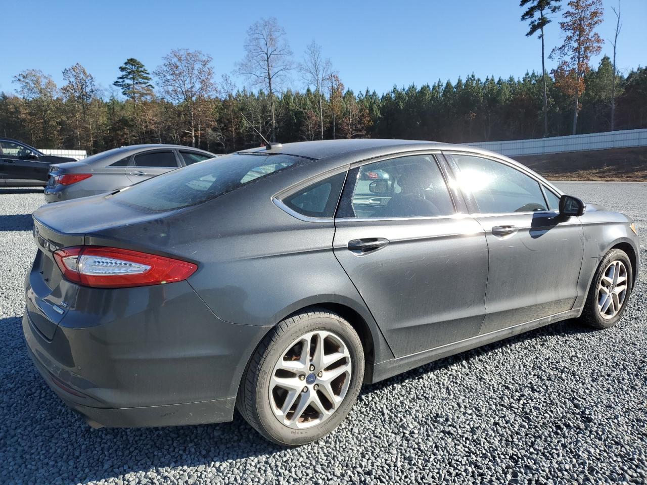 Ford Fusion Se Image 12