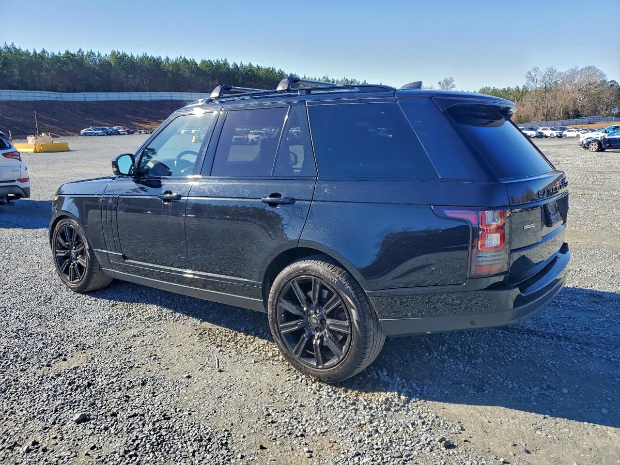 Land Rover Range Rover Supercharged Image 12