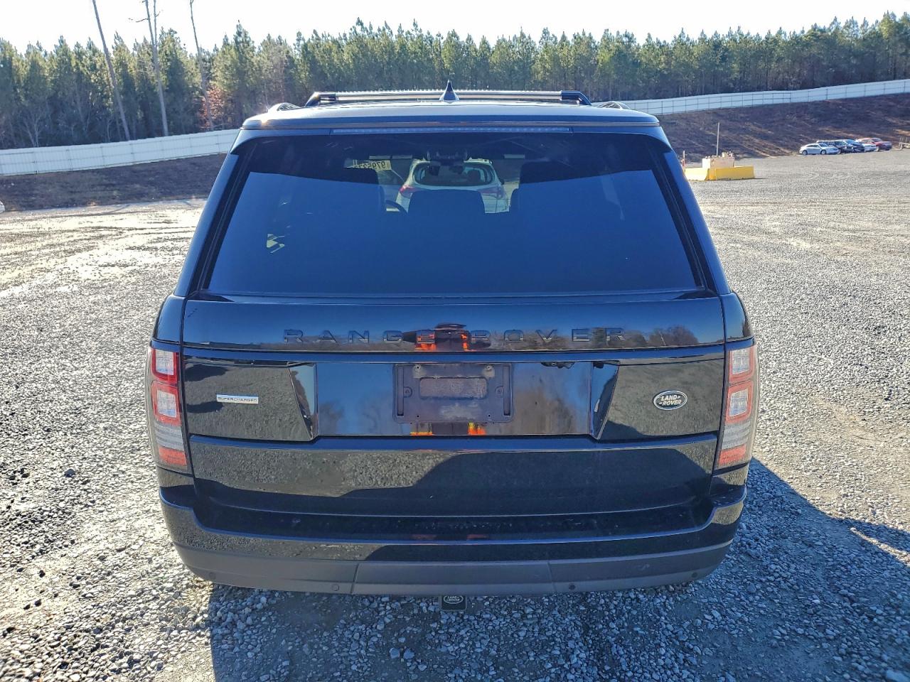 Land Rover Range Rover Supercharged Image 4