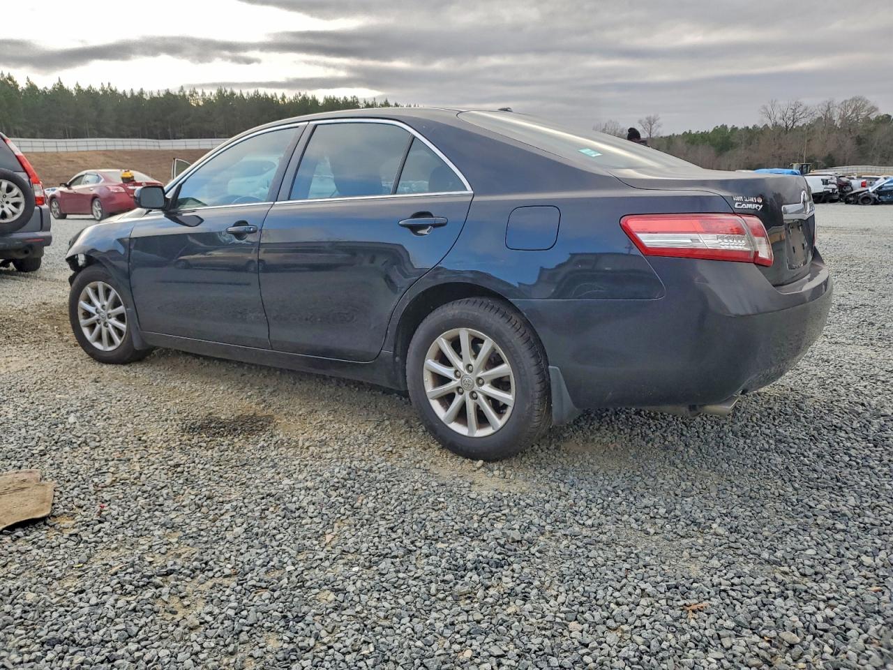 Toyota Camry Se Image 3