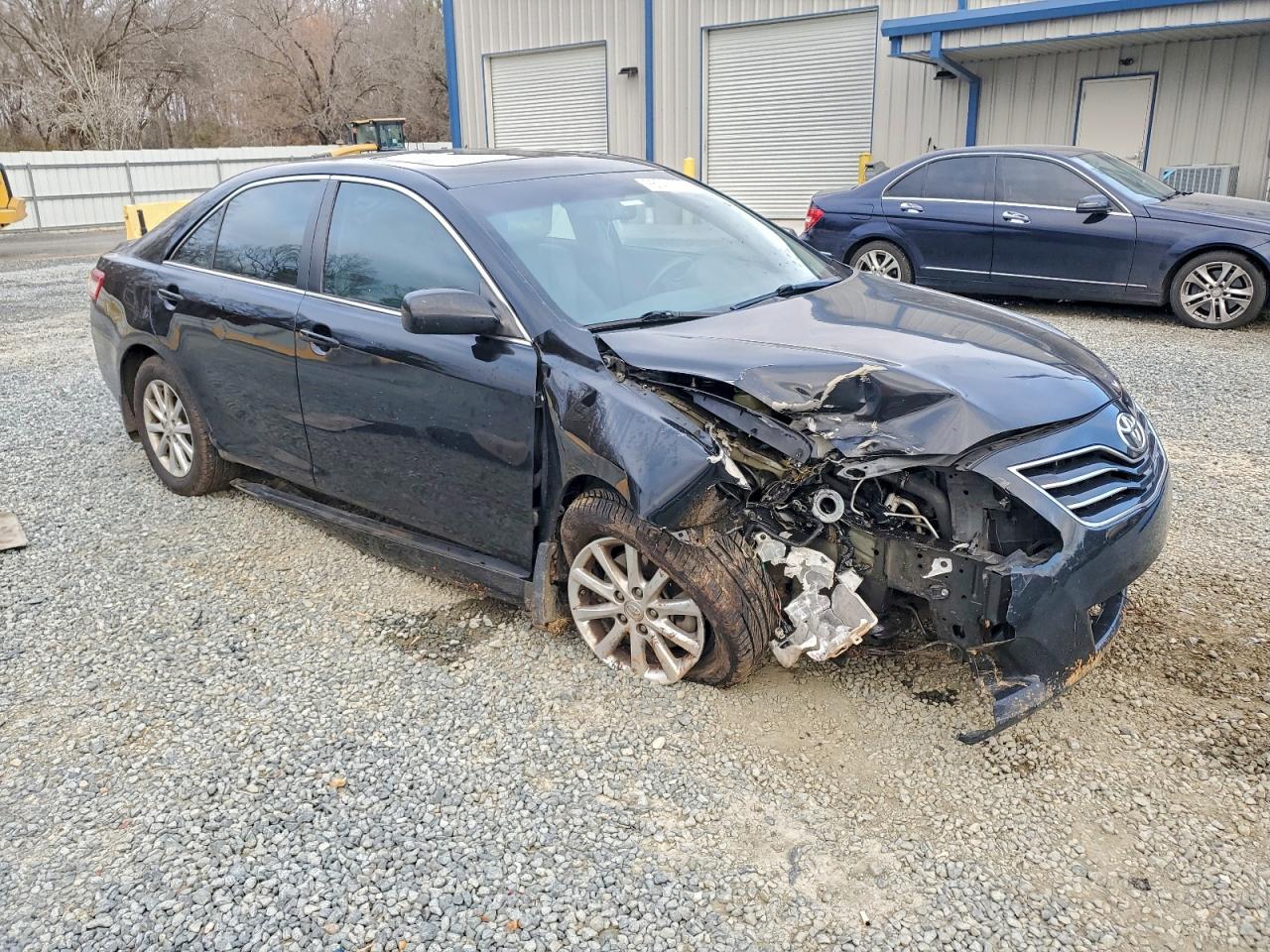 Toyota Camry Se Image 7