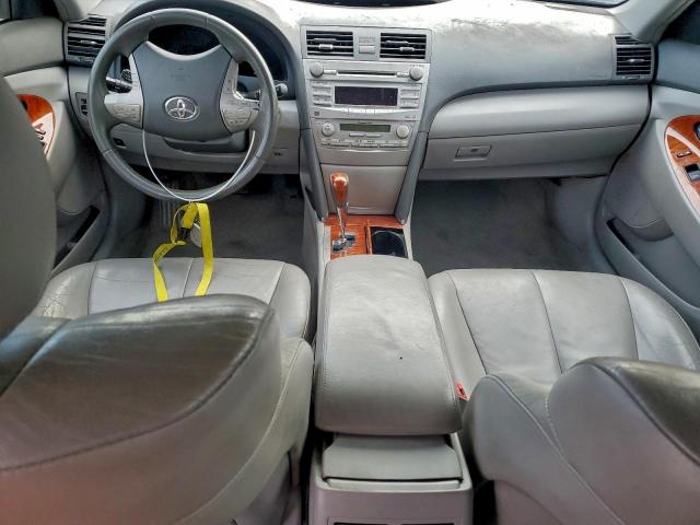 Toyota Camry Se Image 4