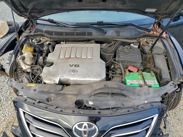 Toyota Camry Se Image 10
