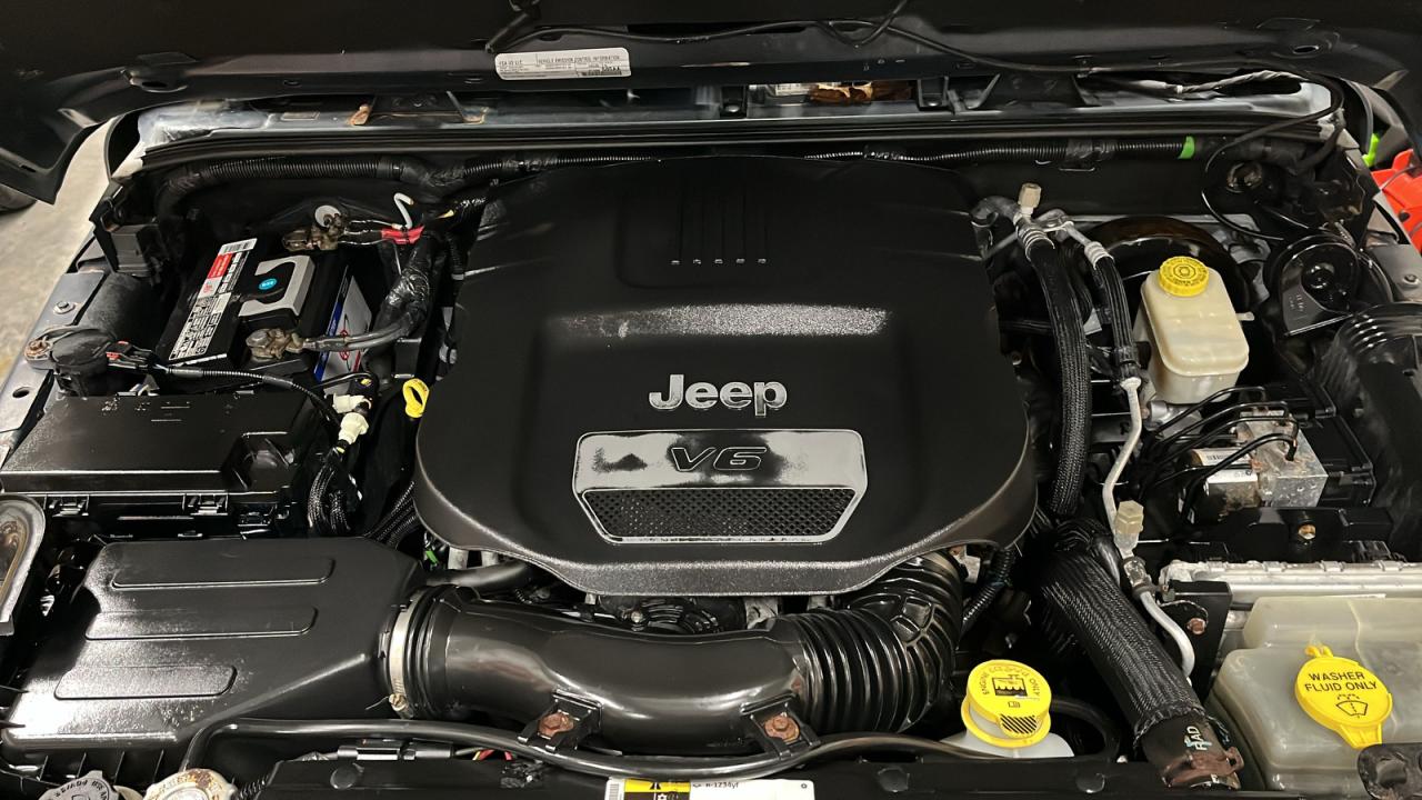 Jeep Wrangler Rubicon Image 6