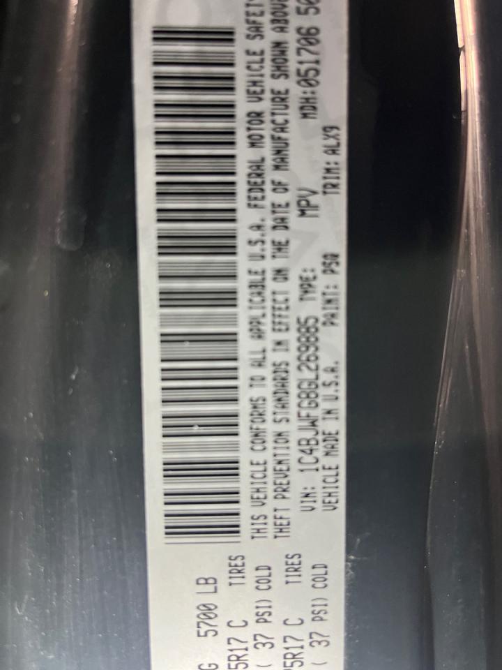 Jeep Wrangler Rubicon Image 8