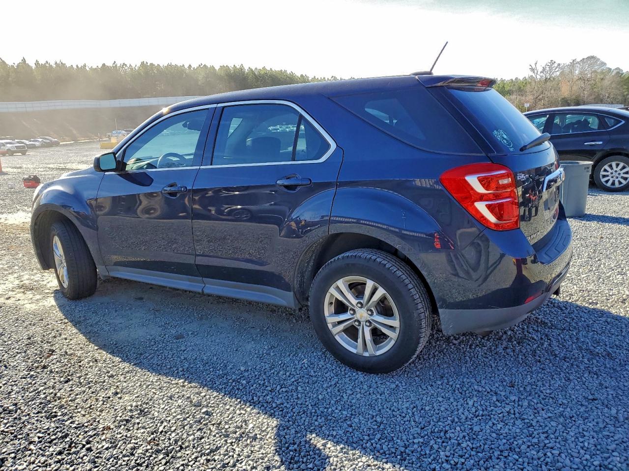 Chevrolet Equinox Ls Image 2