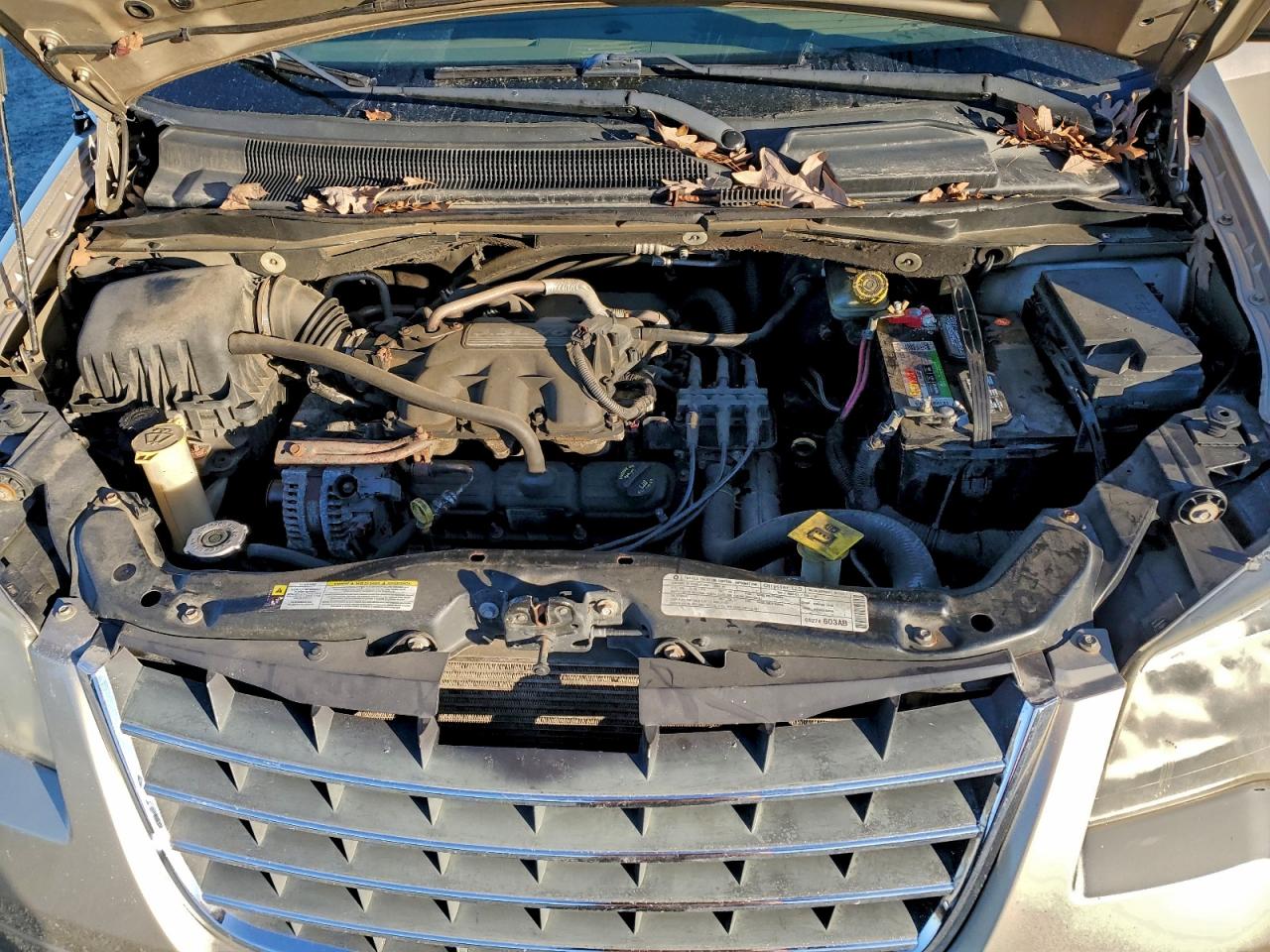 Chrysler Minivan Lx Image 10