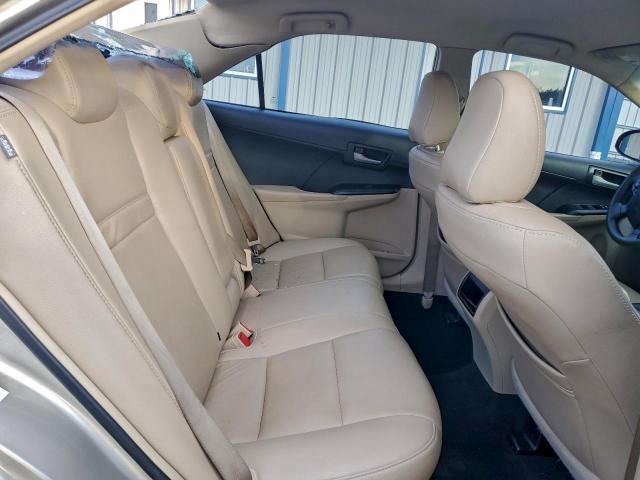 Toyota Camry L Image 9