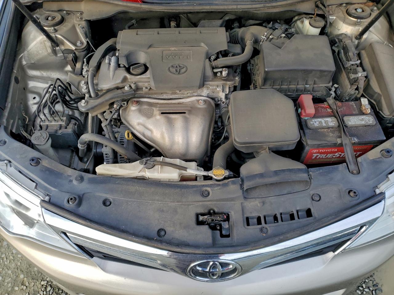 Toyota Camry L Image 11