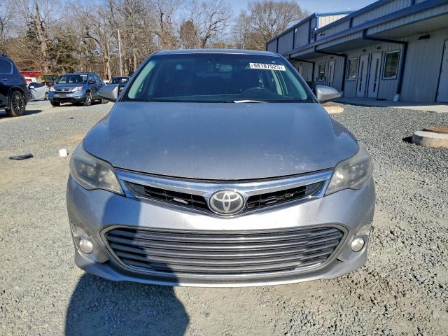 Toyota Avalon Xle Image 5