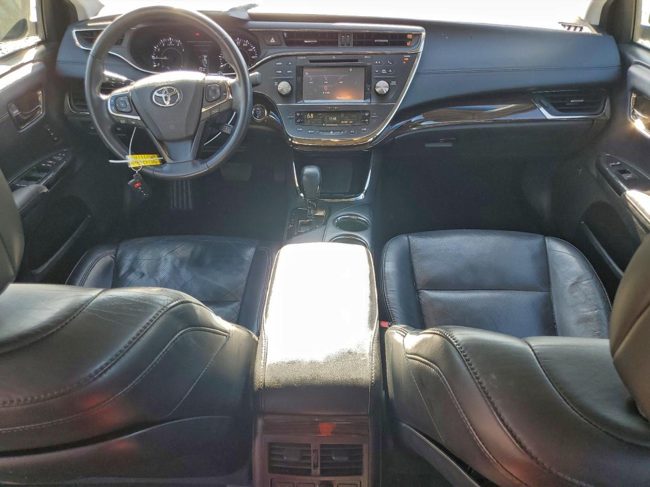 Toyota Avalon Xle Image 4