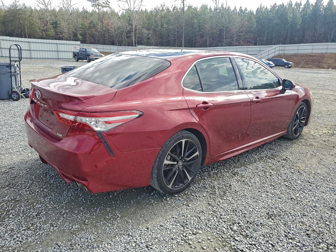 Toyota Camry Xse Image 10
