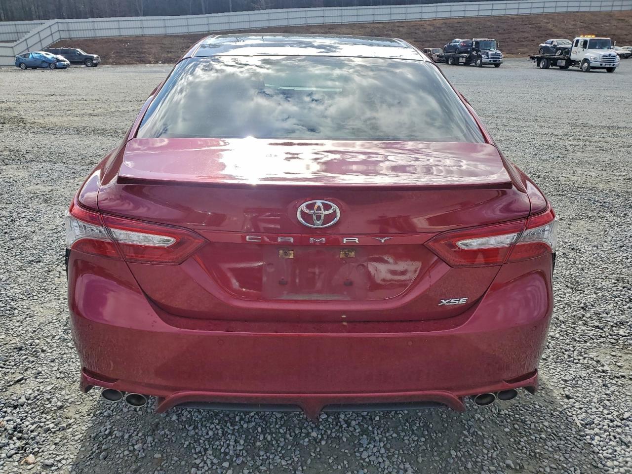 Toyota Camry Xse Image 8