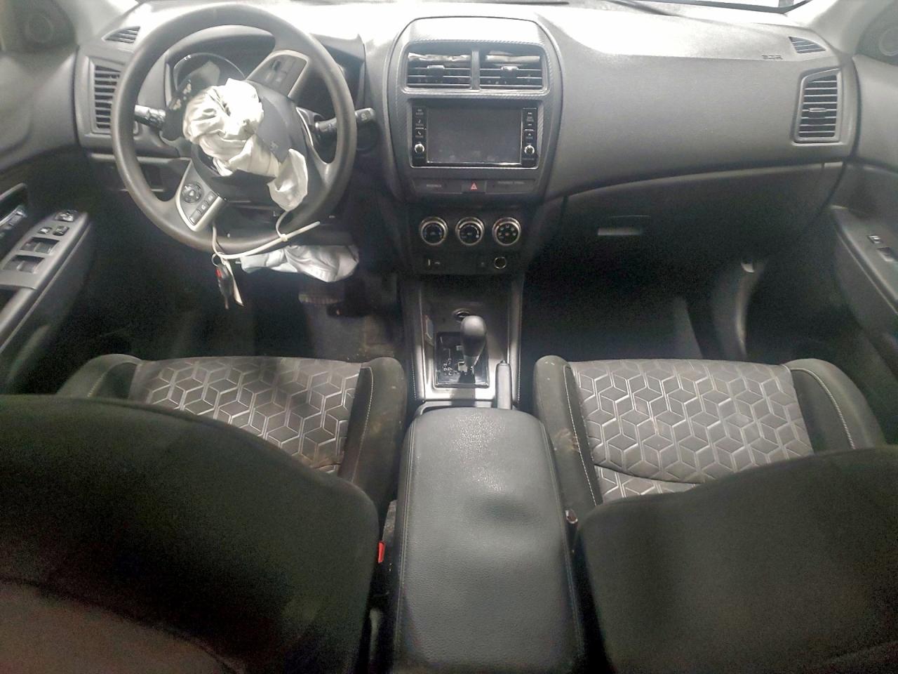 Mitsubishi Outlander S/se Image 7