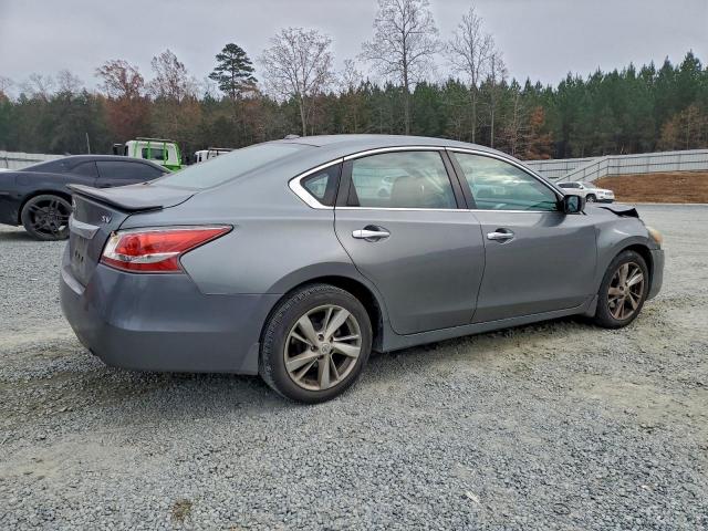 Nissan Altima 2.5 Image 12