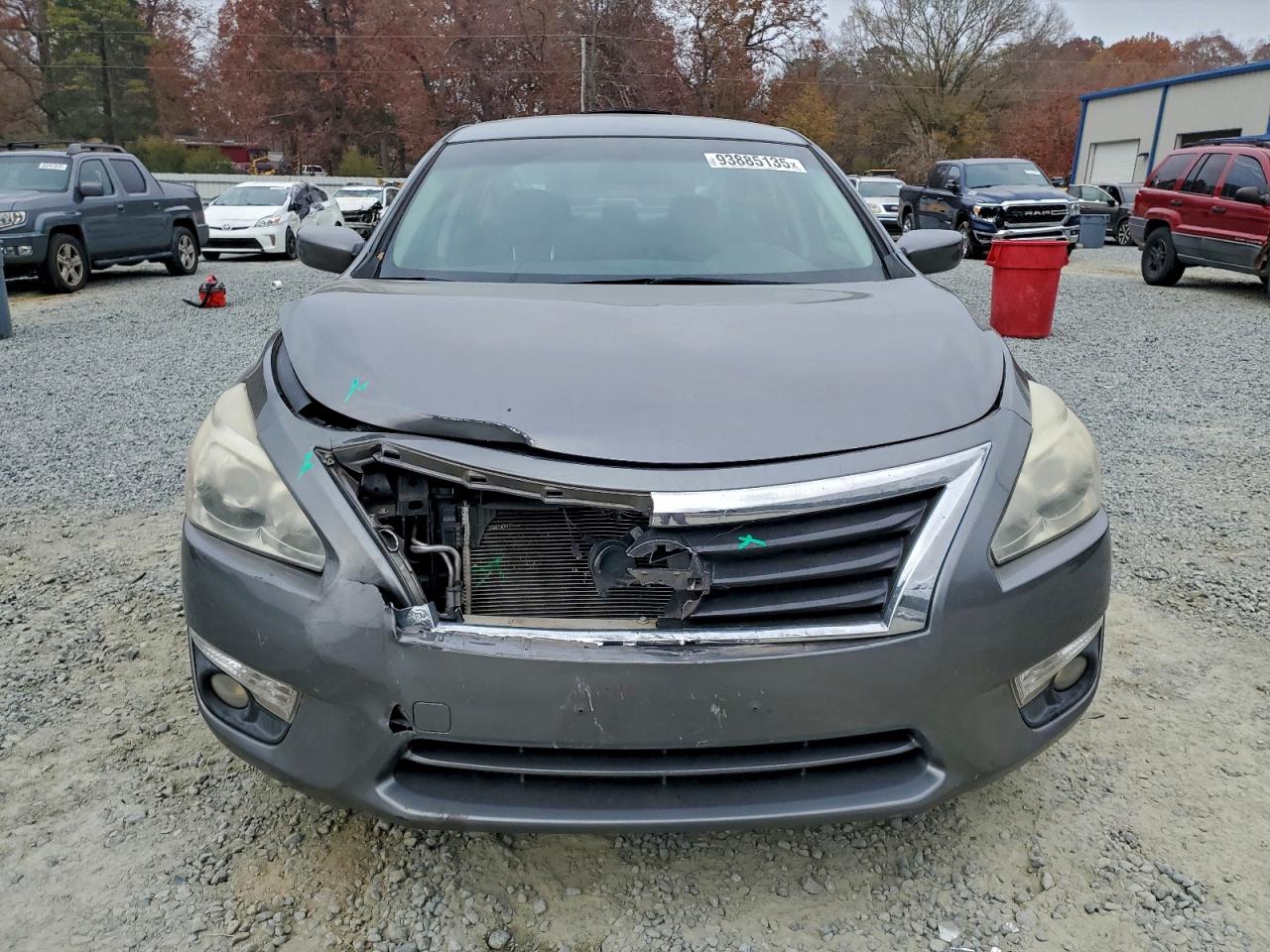 Nissan Altima 2.5 Image 6