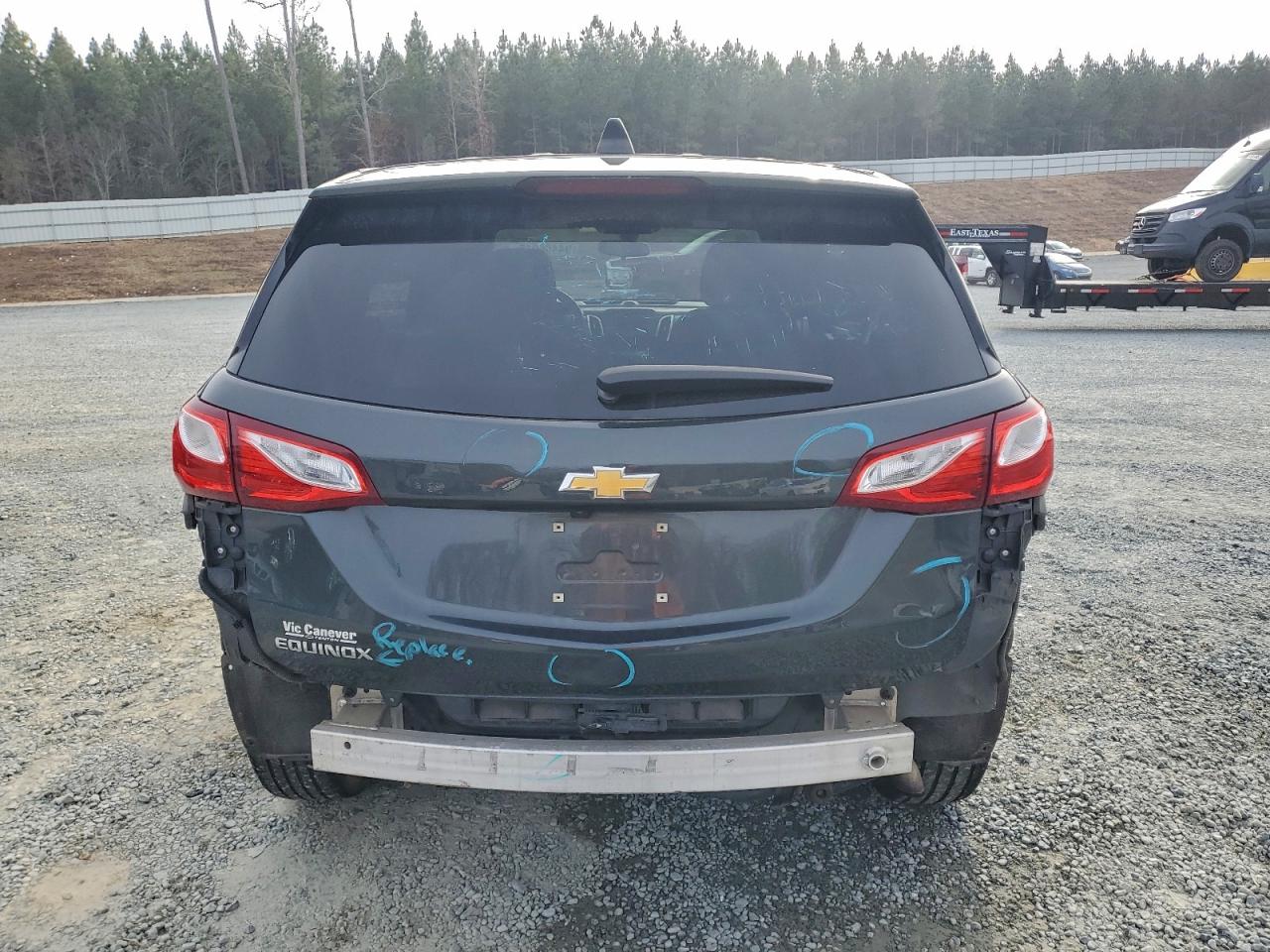 Chevrolet Equinox Ls Image 3