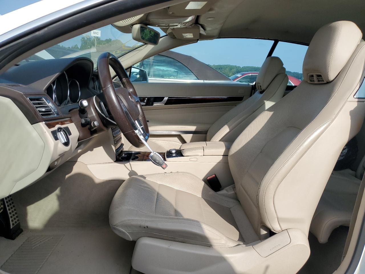 Mercedes-Benz E-Class 350 Image 7