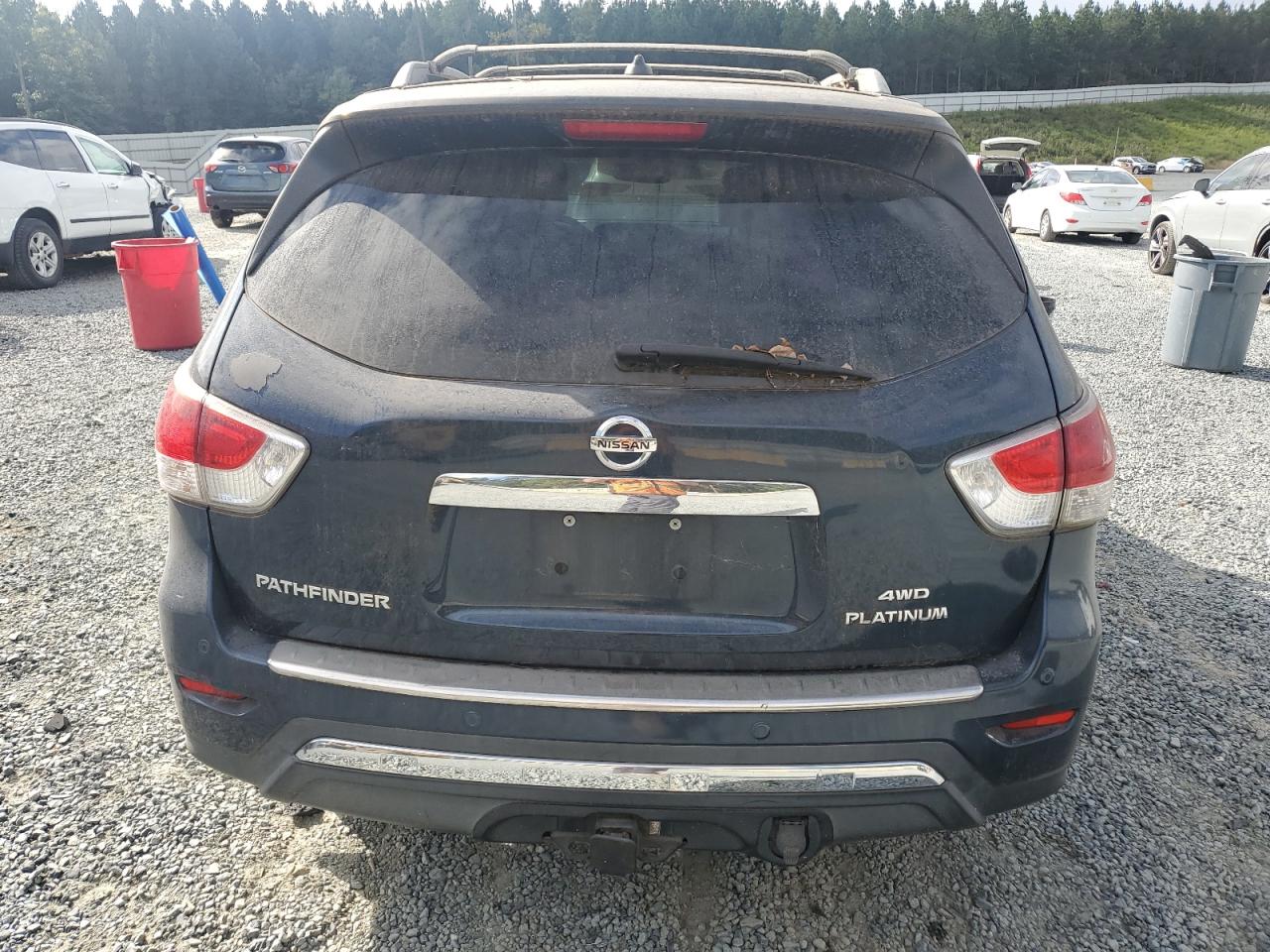 Nissan Pathfinder S Image 3