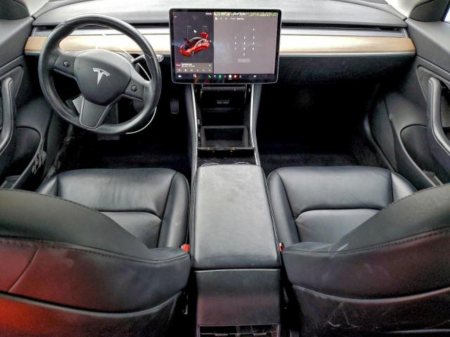 Tesla Model 3 Image 6