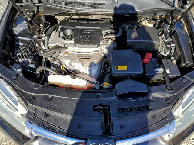 Toyota Camry Le Image 7