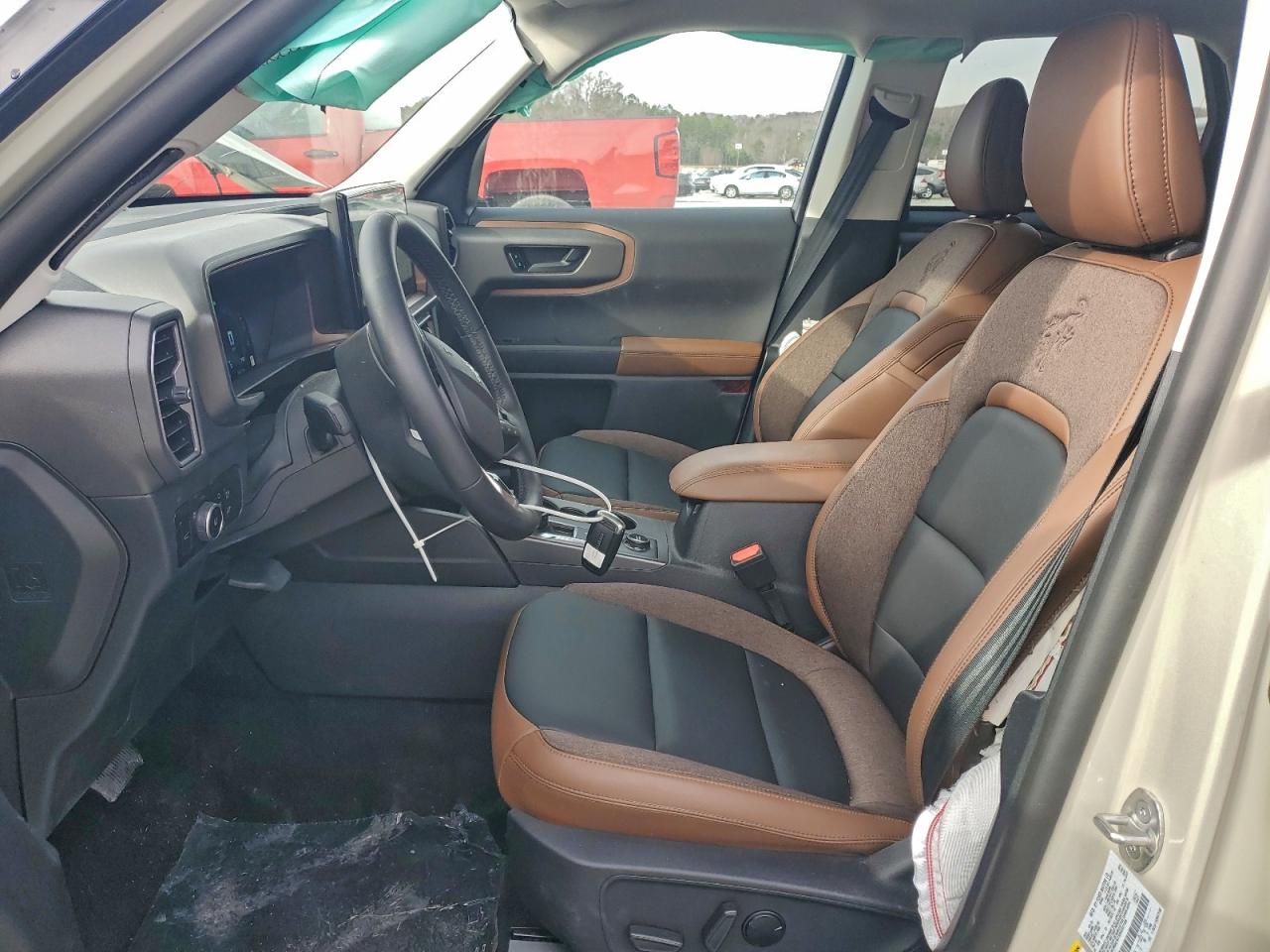 Ford Bronco Outer Banks Image 7