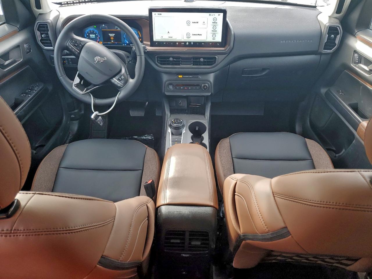 Ford Bronco Outer Banks Image 2